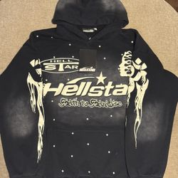 This Is A Hellstar Hoodie Only Worn no More Than 10 Minutes smells Brand New And Looking For Manly 120$ Brand New 