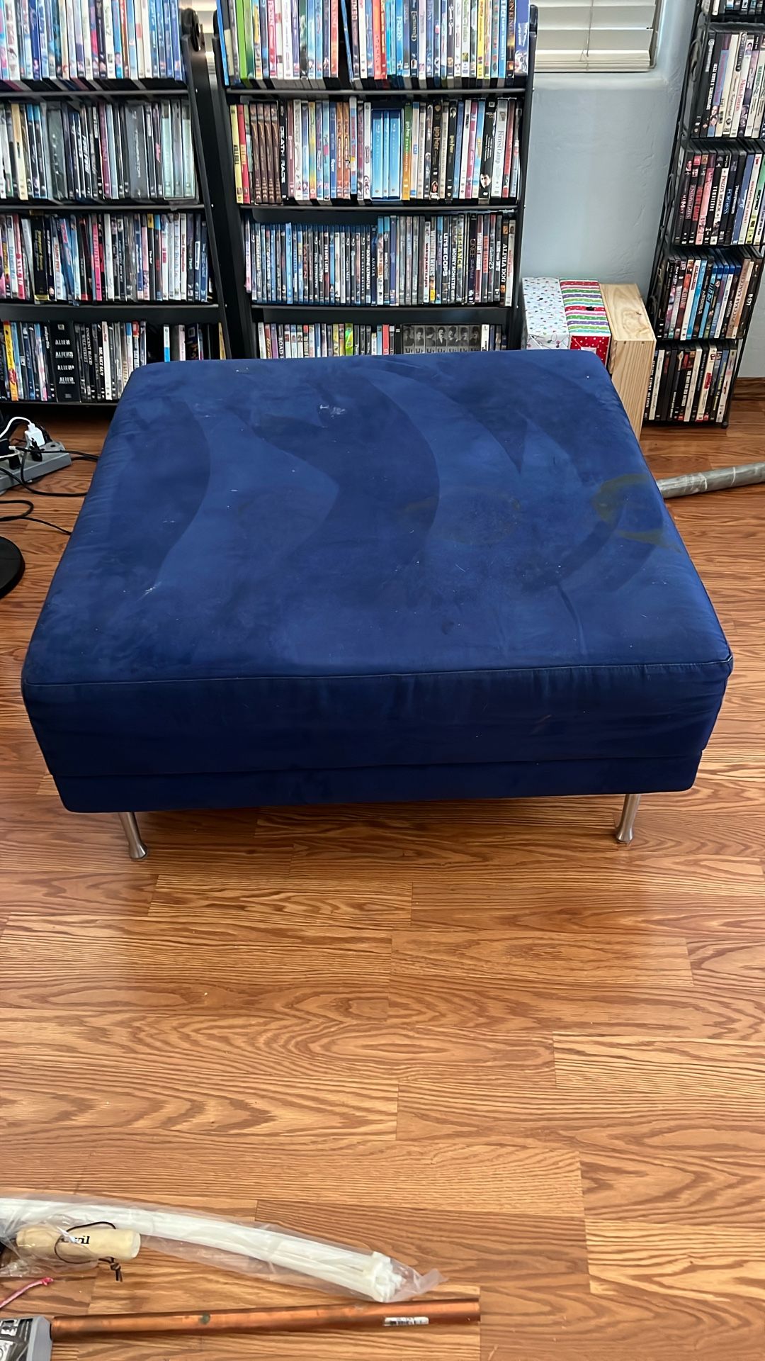 Free  Free Free Corner Or Center Piece Of Couch