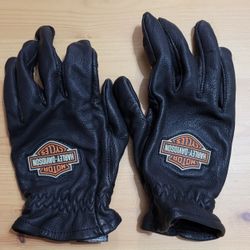 2 Pairs Of Harley Davidson Gloves 
