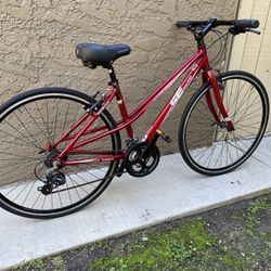 SCHWINN MONTEREY SE RACING HYBRID BIKE 