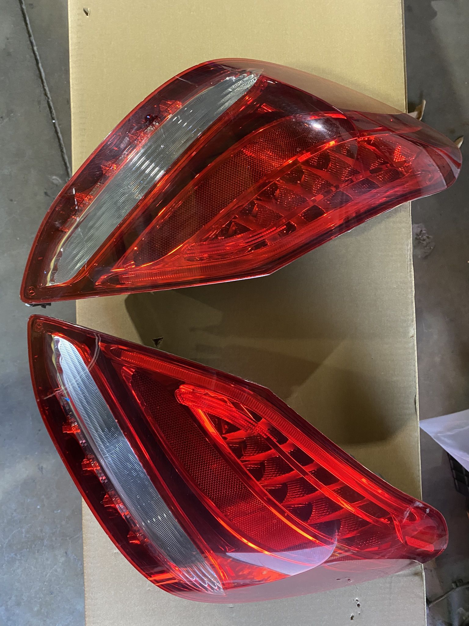 2015 -2018 mercedes c class LH AND RT led tail light OEM