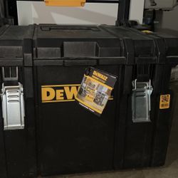 Dewalt tool box