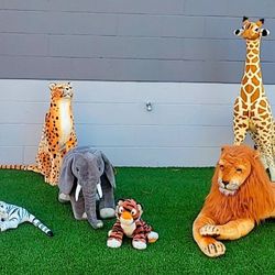 Safari Plushes Animals 