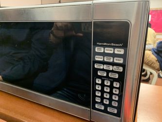 Almost New Microwave!!!!!!🔥🔥