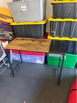 Desk table