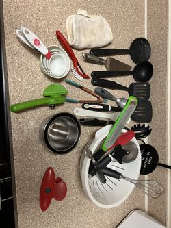 Set Of 20+ Kitchen Utensils/Items, Great Kitchen Starter Set