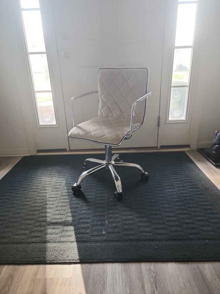 Swivel Chair