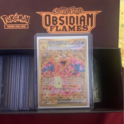 Gold Ultra Rare Chrizard Terraform 