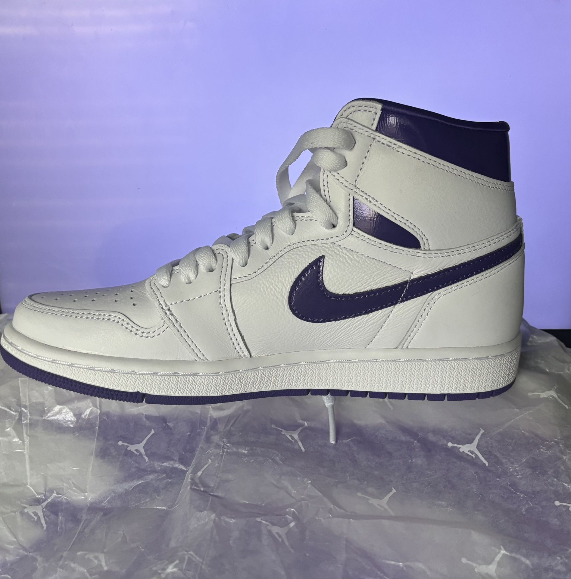 Wmns Air Jordans 1 High OG’s Court Purple