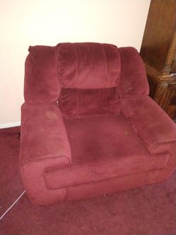 Comfortable chair $25