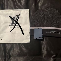 Lv beanie