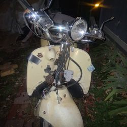 2010 Elvis Vespa