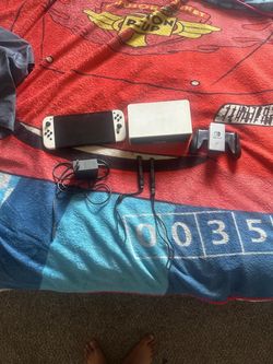Nintendo Switch OLED White Console Bundle(cracked screen)