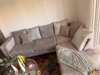 Sectional couch