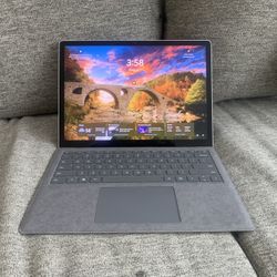 Microsoft Surface Laptop 3 - Intel i5, 8GB RAM, 119GB SSD – $300 (Factory Restored, Windows 11)