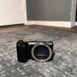 Sony NEX-5 (body Only)