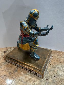 Kneeling Knight Letter Opener Holder - Medieval Armor Desk Decor - Pen Holder Figurine