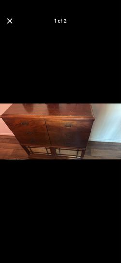 Antique Radio Stand