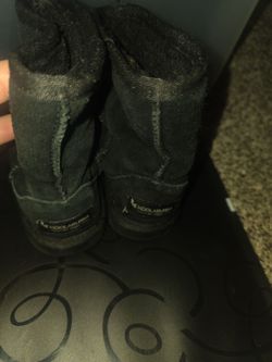 Koolaburra by ugg kids black boots  size 9
