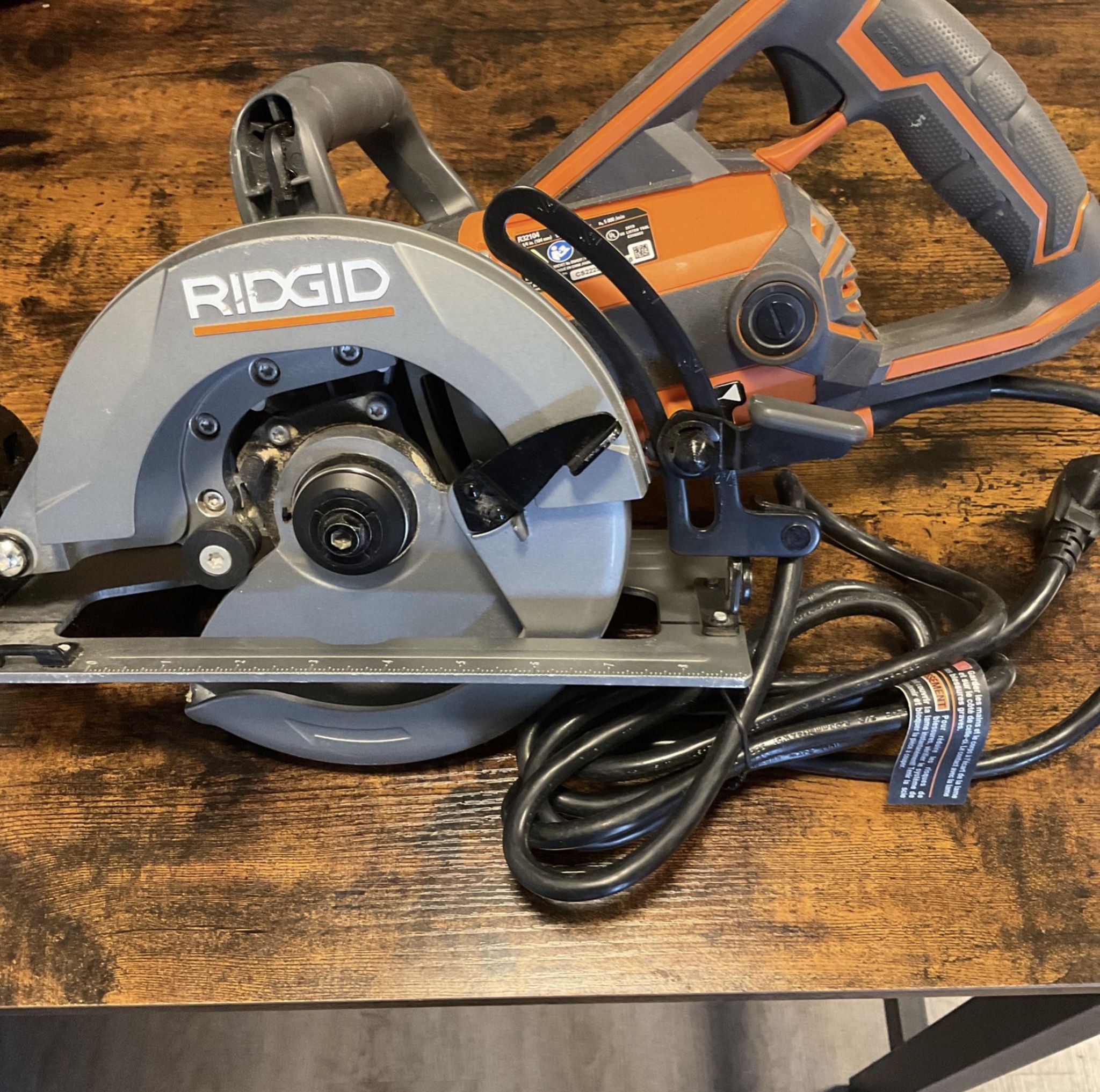 RIDGID THRUCOOL 15 Amp 7-1/4 in. Worm Drive Circular Saw for Sale in  Riverside, CA OfferUp
