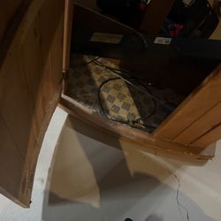 🔥 Large Bow-Front Glass Terrarium/Aquarium + Wooden Cabinet – $275 Firm