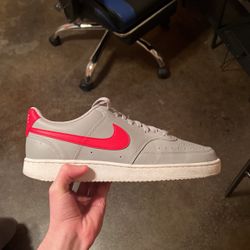 Nike Court Vision Low NN  size 9.5 men