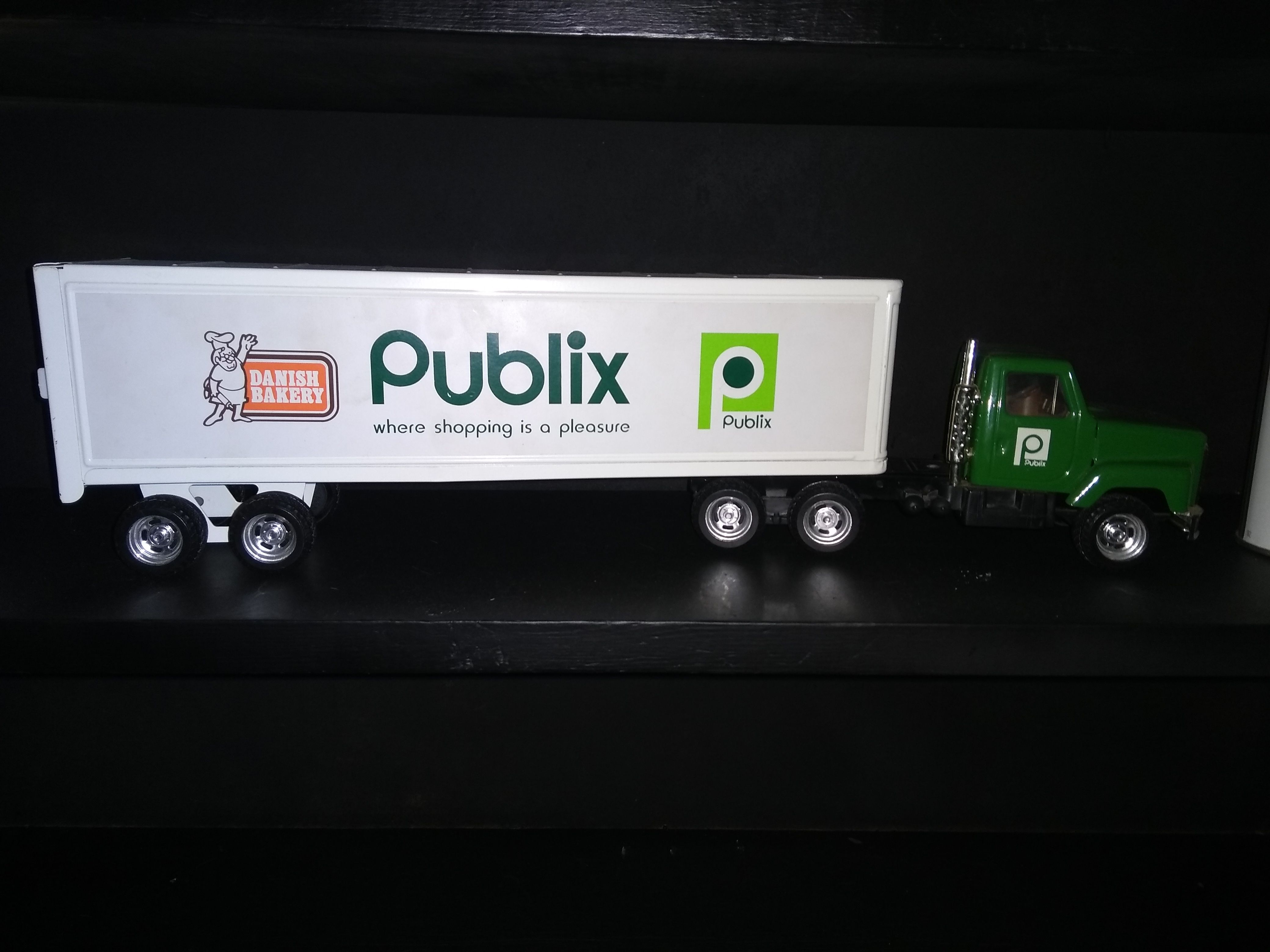 Publix Model Truck