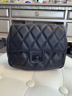 Little girl - black purse