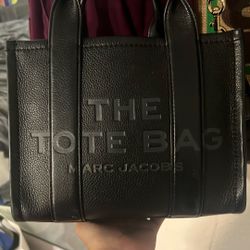 Marc Jacob's The Tote Bag Leather 