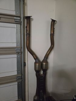 Lexus IS500 OEM midpipe