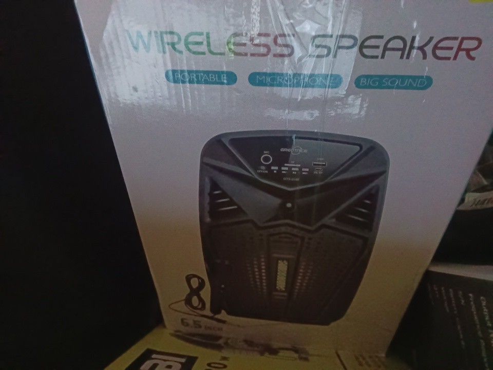Good Condition With Microphone And Bluetooth