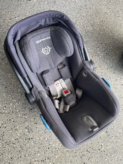 MESA Infant Car Seat and SMARTSecure® System Base