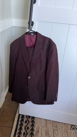 36s34 Burgundy Suit
