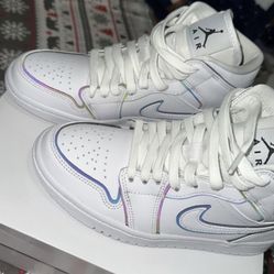 Jordan 1 Mid Reflective