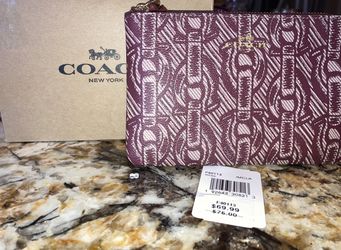 NEVER USED COACH NEW YORK WRISTLET