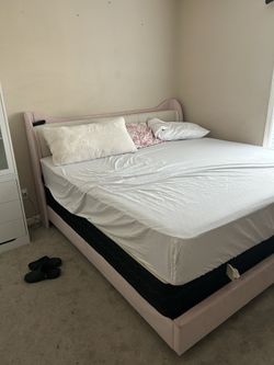 King Size Frame , Mattress & Box Spring
