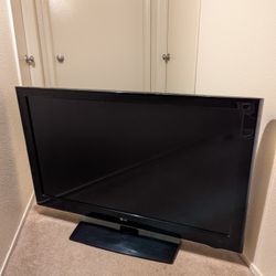 47' LG TV With wall
mount+Hardware Included