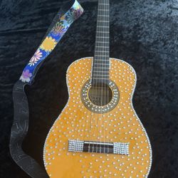 🎸 Handmade Guitar from Old Town School of Folk Music – Perfect for Beginner Kids! 🎶