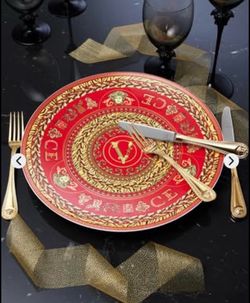 AUTHENTIC VERSACE VIRTUS HOLIDAY CHARGER PLATE 13"