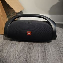JBL BOOMBOX