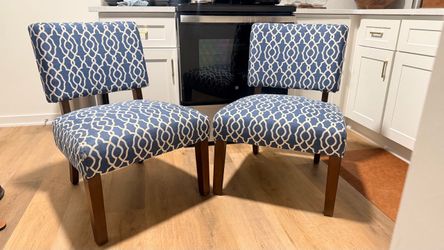 Set of 2 Blue Geometric Accent Chairs