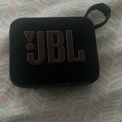 JBL 4 Speaker 