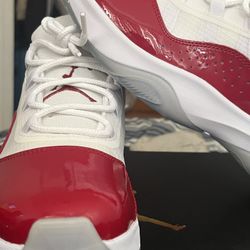 AIR JORDAN 11 CMFT LOW