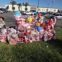 Valentine's Baskets For Sale