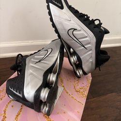 Nike Shox Like New