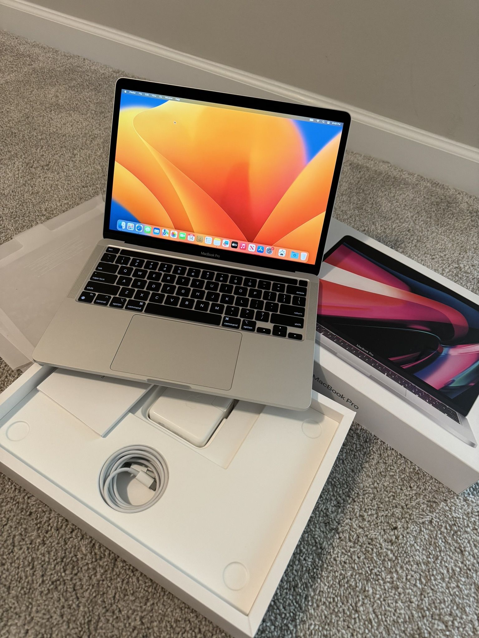 512 GB SSD MacBook Pro 13 Inch Apple M2 Chip - Excellent Condition