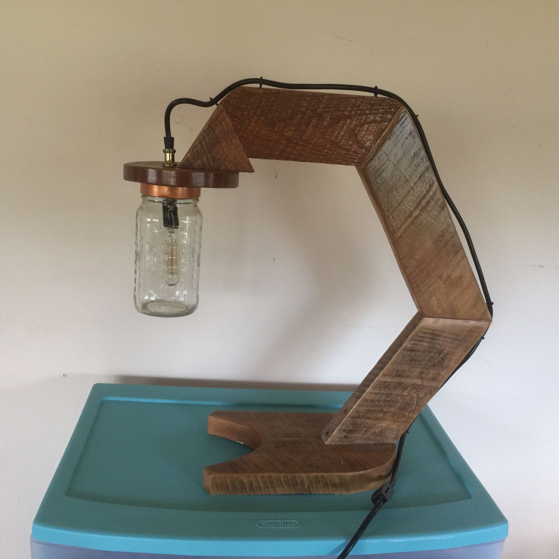 Desk lamp