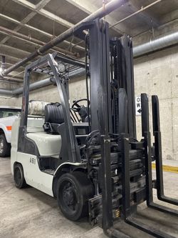 2019 NISSAN forklift for sale 7000 Lb ,single Double