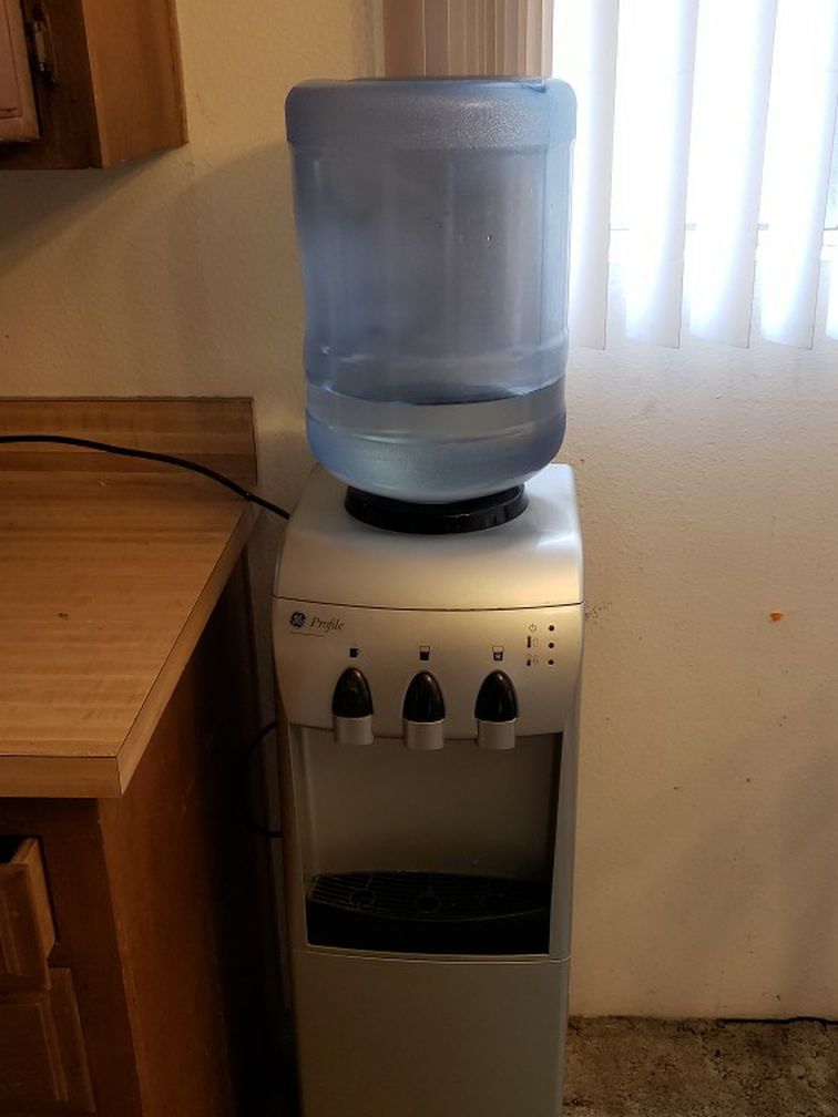 Water Cooler With Mini Fridge