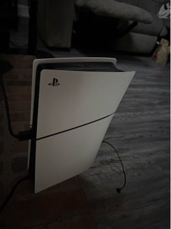 1 TB PS5 and controller